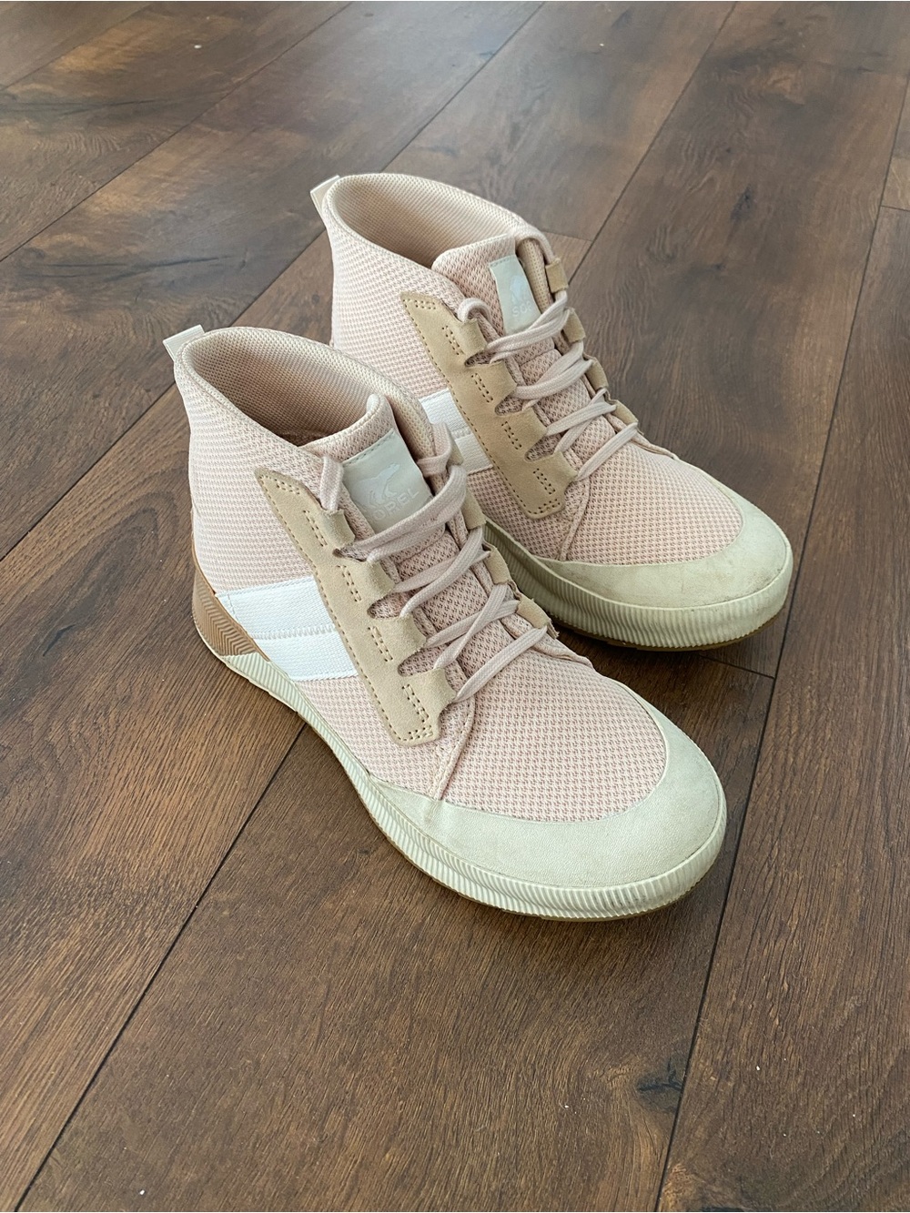 SOREL Out N About III Mid Sneaker Waterproof Pink Sand Women's Size 9